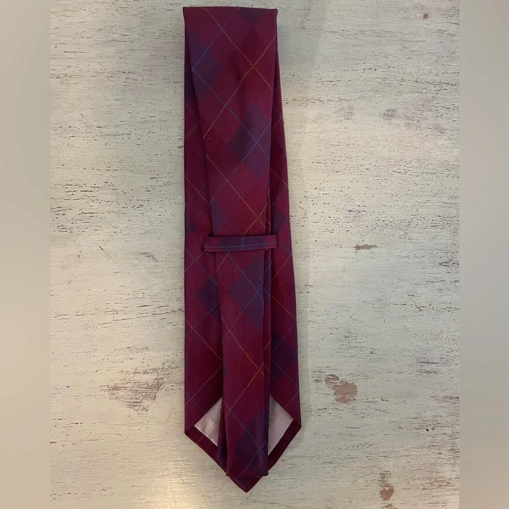 Paul Stuart Made in USA Plaid Woven Silk‎ Tie in Burgundy (Multi) $195